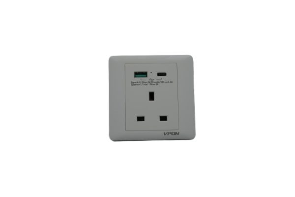 (العربية) فيش ماستر ابيض شحن سريع ( 13A ) ( USB + type C )